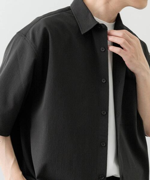 ITEMS URBANRESEARCH(アイテムズ アーバンリサーチ)の「ヨウリュウレギュラーカラー半袖シャツ(シャツ/ブラウス・メンズ・ブラウン/ネイビー/ブラック・LARGE/MEDIUM)」の8枚目の写真
