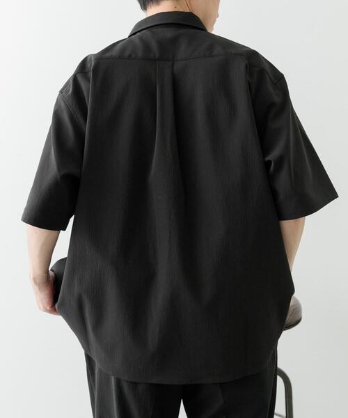 ITEMS URBANRESEARCH(アイテムズ アーバンリサーチ)の「ヨウリュウレギュラーカラー半袖シャツ(シャツ/ブラウス・メンズ・ブラウン/ネイビー/ブラック・LARGE/MEDIUM)」の12枚目の写真