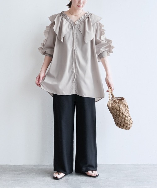 reca（レカ）の「フリル襟&フリル袖ブラウス（シャツ/ブラウス・レディース・ライトグレー/ブラック/アイボリー・M）」の10枚目の写真