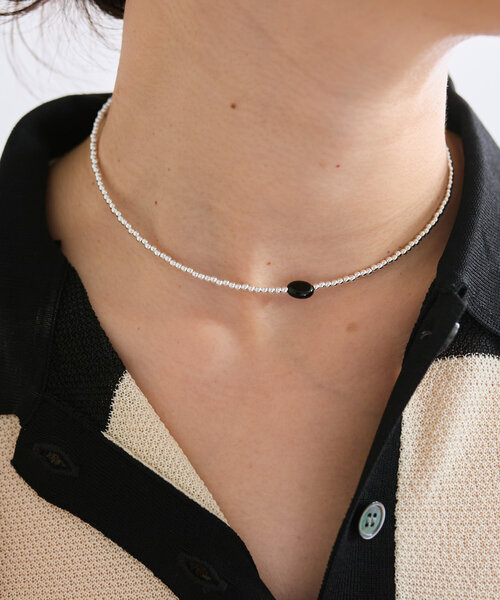 RIVE DROITE（リヴドロワ）の「【スタイリッシュな印象に】シルバービーズポイントショートネックレス（ネックレス・レディース・シルバー・FREE）」の2枚目の写真