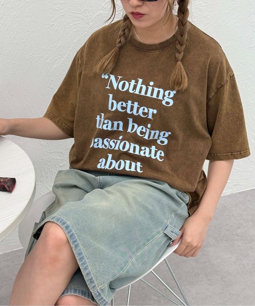 sedacle(セダクル)の「フロントロゴ加工Tシャツ(Tシャツ/カットソー・レディース・ピンク/ネイビー/レッド/ブラウン/ホワイト/オレンジ・MEDIUM/SMALL/LARGE)」の3枚目の写真