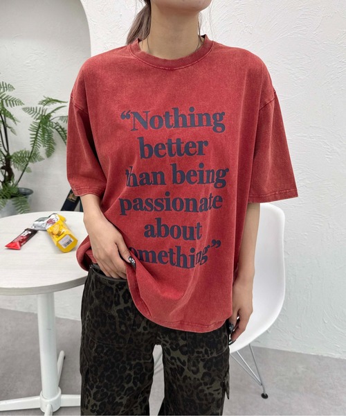 sedacle(セダクル)の「フロントロゴ加工Tシャツ(Tシャツ/カットソー・レディース・ピンク/ネイビー/レッド/ブラウン/ホワイト/オレンジ・MEDIUM/SMALL/LARGE)」の5枚目の写真