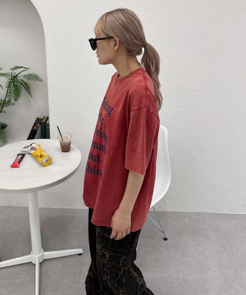 sedacle(セダクル)の「フロントロゴ加工Tシャツ(Tシャツ/カットソー・レディース・ピンク/ネイビー/レッド/ブラウン/ホワイト/オレンジ・MEDIUM/SMALL/LARGE)」の7枚目の写真