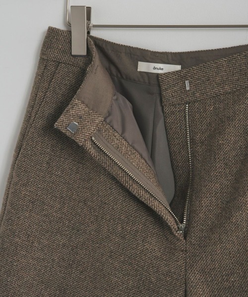 anuke(アンヌーク)の「anuke Herringbone Short Pants ヘリンボーンショートパンツ/62520728(その他パンツ・レディース・ベージュ/ブラウン・36/38)」の12枚目の写真