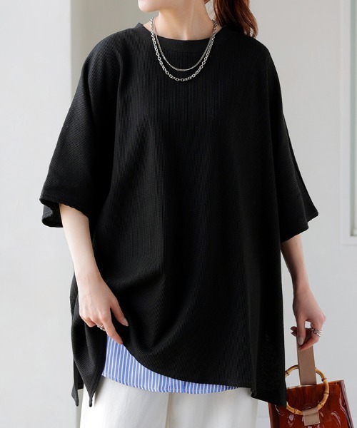 HUG.U(ハグユー)の「オーバーサイズワッフルTシャツ <セットアップ可>(Tシャツ/カットソー・レディース・ライトグレー/モカ/ブラック/カーキ/アイボリー・FREE)」の2枚目の写真