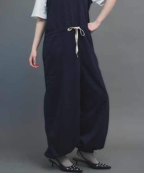 HANNE(アン)の「ベアバックスウェットジャンプスーツ(サロペット/オーバーオール・レディース・ネイビー/グレー・SMALL/MEDIUM)」の10枚目の写真