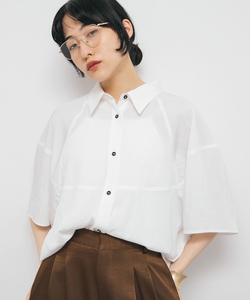 KBF(ケイビーエフ)の「マニッシュルーズシャツ(シャツ/ブラウス・レディース・オフホワイト/ピンク/ネイビー・ONE)」の2枚目の写真