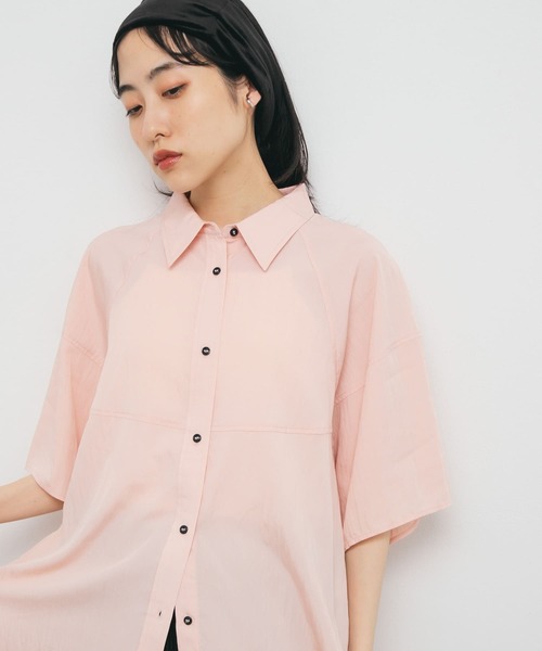 KBF(ケイビーエフ)の「マニッシュルーズシャツ(シャツ/ブラウス・レディース・オフホワイト/ピンク/ネイビー・ONE)」の15枚目の写真