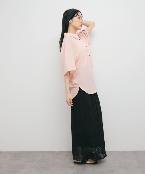 KBF(ケイビーエフ)の「マニッシュルーズシャツ(シャツ/ブラウス・レディース・オフホワイト/ピンク/ネイビー・ONE)」の4枚目の写真