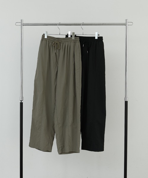 hellam（へラム）の「ナイロンコクーンパンツ（その他パンツ・レディース・カーキ/ブラック・FREE）」の4枚目の写真