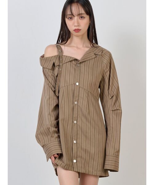 MURUA（ムルーア）の「アシメショルダーミニシャツワンピース（ワンピース・レディース・ホワイト/ベージュ/グレー・FREE）」の3枚目の写真