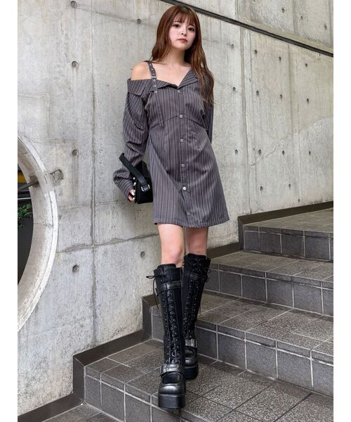 MURUA（ムルーア）の「アシメショルダーミニシャツワンピース（ワンピース・レディース・ホワイト/ベージュ/グレー・FREE）」の19枚目の写真