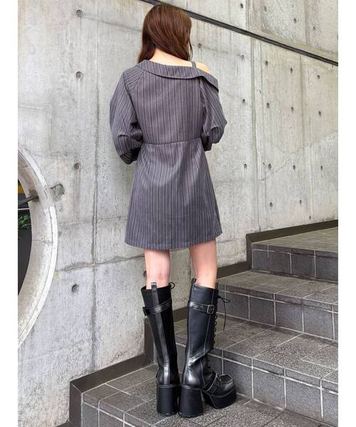 MURUA（ムルーア）の「アシメショルダーミニシャツワンピース（ワンピース・レディース・ホワイト/ベージュ/グレー・FREE）」の20枚目の写真