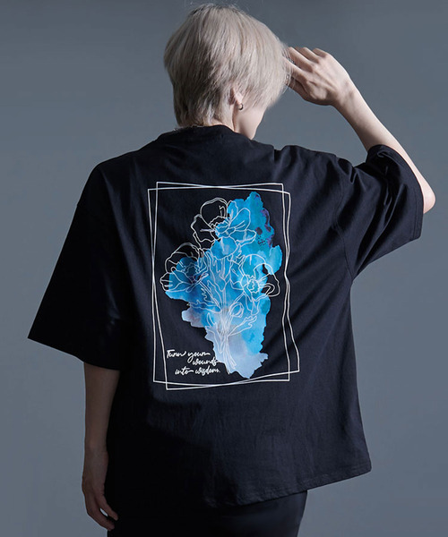 CavariA(キャバリア)の「『CavariA/キャバリア』花デザイン半袖Tシャツ(Tシャツ/カットソー・メンズ・ブラック系2/ブラック系4/ホワイト系3/ホワイト系2/ブラック系3/ブラック系1/ホワイト系4/ホワイト系1・L/M)」の7枚目の写真