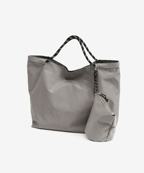 le.coeur blanc(ルクールブラン)の「ナイロンパッカブルトート(トートバッグ・レディース・ブラック系その他/ブラック/グレー・FREE)」の1枚目の写真