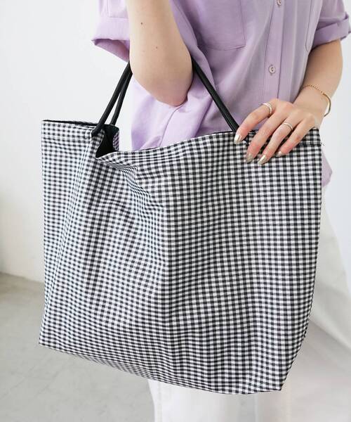 le.coeur blanc(ルクールブラン)の「ナイロンパッカブルトート(トートバッグ・レディース・ブラック系その他/ブラック/グレー・FREE)」の9枚目の写真