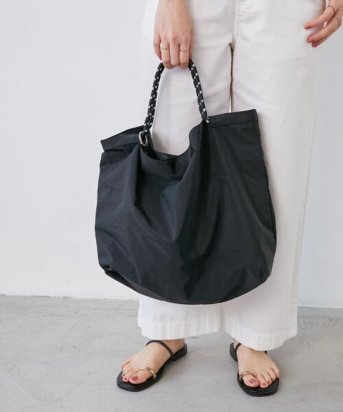 le.coeur blanc(ルクールブラン)の「ナイロンパッカブルトート(トートバッグ・レディース・ブラック系その他/ブラック/グレー・FREE)」の15枚目の写真