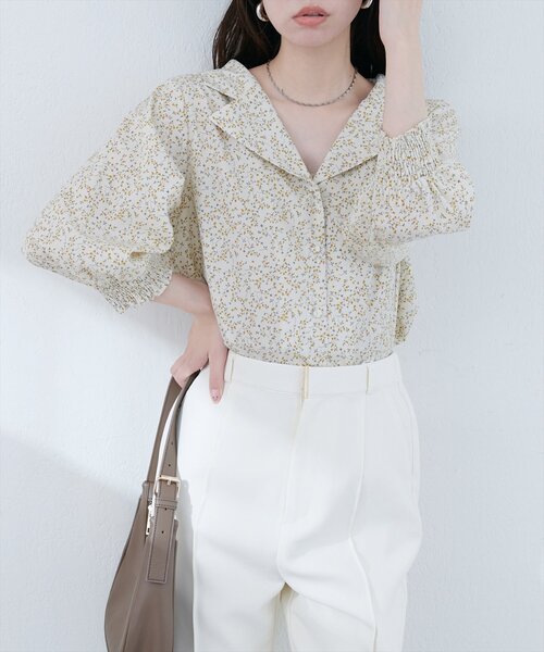 natural couture(ナチュラルクチュール)の「【WEB限定】オープンカラー袖口シャーリングブラウス(シャツ/ブラウス・レディース・ピンク/ブラウン/ブラック系その他/ホワイト系その他/グレイッシュベージュ/ブルー系その他・FREE)」の3枚目の写真