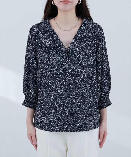 natural couture(ナチュラルクチュール)の「【WEB限定】オープンカラー袖口シャーリングブラウス(シャツ/ブラウス・レディース・ピンク/ブラウン/ブラック系その他/ホワイト系その他/グレイッシュベージュ/ブルー系その他・FREE)」の13枚目の写真