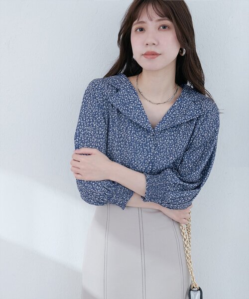 natural couture(ナチュラルクチュール)の「【WEB限定】オープンカラー袖口シャーリングブラウス(シャツ/ブラウス・レディース・ピンク/ブラウン/ブラック系その他/ホワイト系その他/グレイッシュベージュ/ブルー系その他・FREE)」の22枚目の写真