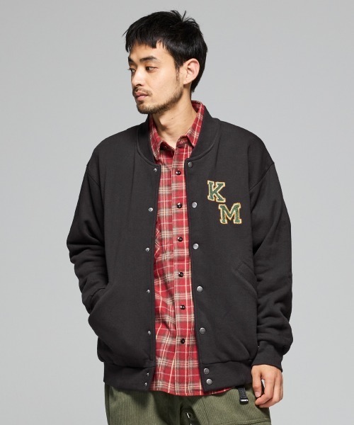 KRIFF MAYER(クリフメイヤー)の「ざっくり裏毛刺繍スナップカーデ(カーディガン/ボレロ・メンズ・ナチュラル/ベージュ/ブラック/カラフル/グレー・LARGE/X-LARGE/MEDIUM)」の1枚目の写真