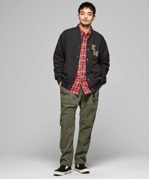 KRIFF MAYER(クリフメイヤー)の「ざっくり裏毛刺繍スナップカーデ(カーディガン/ボレロ・メンズ・ナチュラル/ベージュ/ブラック/カラフル/グレー・LARGE/X-LARGE/MEDIUM)」の7枚目の写真