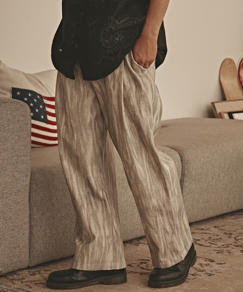 ALL RUNS（オールランズ）の「【50%OFF】カスレ プリント ツイルパンツ（デニムパンツ・メンズ・ブルー/グレー/ブラック・L/M）」の2枚目の写真