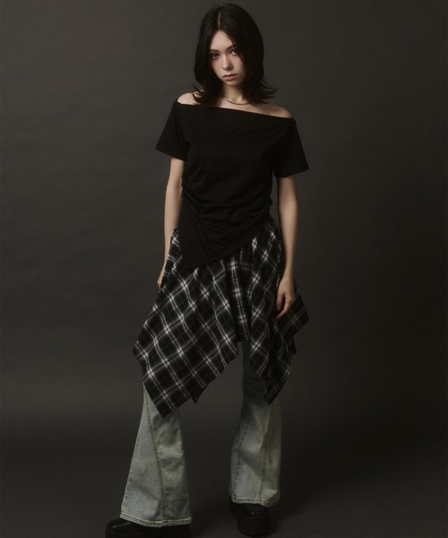 ENVYM(アンビー)の「ミニ裏毛オフショルトップス(Tシャツ/カットソー・レディース・グレー/ブラック/ホワイト・FREE)」の20枚目の写真