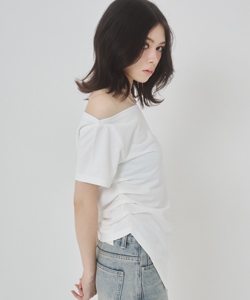 ENVYM(アンビー)の「ミニ裏毛オフショルトップス(Tシャツ/カットソー・レディース・グレー/ブラック/ホワイト・FREE)」の13枚目の写真