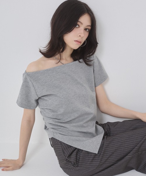 ENVYM(アンビー)の「ミニ裏毛オフショルトップス(Tシャツ/カットソー・レディース・グレー/ブラック/ホワイト・FREE)」の18枚目の写真