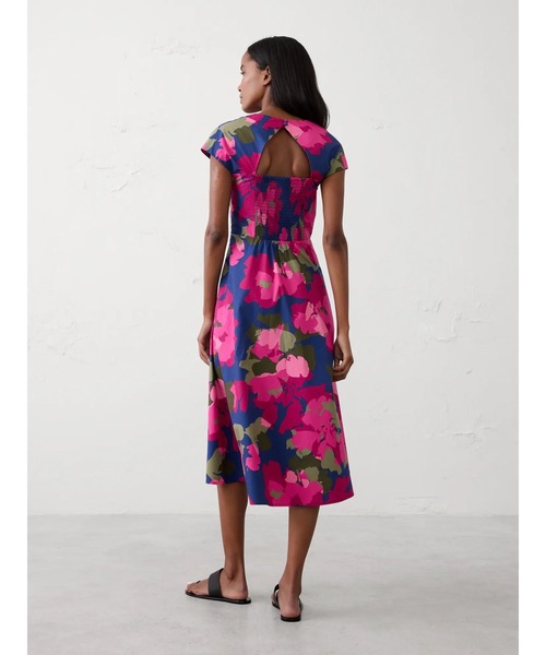 BANANA REPUBLIC FACTORY STORE（バナナリパブリック ファクトリーストア）の「BANANA REPUBLIC FACTORY STORE　　スクエアネックミディワンピース（ワンピース・レディース・マルチ・L/S/XS/M）」の3枚目の写真