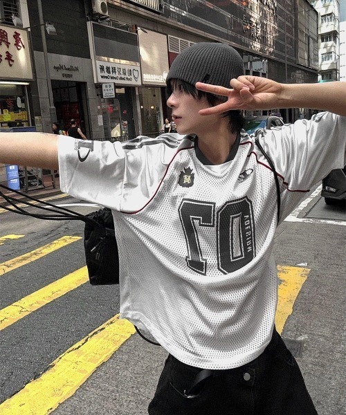 COSYHARU(コシハル)の「メッシュトラック半袖Tシャツ(Tシャツ/カットソー・メンズ・シルバー/ブラック・FREE)」の2枚目の写真