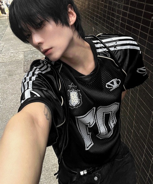 COSYHARU(コシハル)の「メッシュトラック半袖Tシャツ(Tシャツ/カットソー・メンズ・シルバー/ブラック・FREE)」の1枚目の写真
