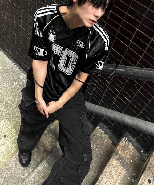 COSYHARU(コシハル)の「メッシュトラック半袖Tシャツ(Tシャツ/カットソー・メンズ・シルバー/ブラック・FREE)」の4枚目の写真