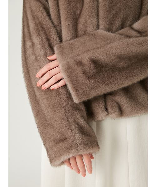 FRAY I.D(フレイアイディー)の「ECOPELビッグカラーショートジャケット(ブルゾン・レディース・モカ/アイボリー/ライトブルー・0/1)」の12枚目の写真