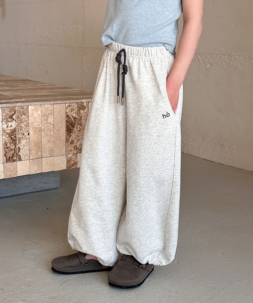 aimoha（アイモハ）の「【aimoha-KIDS-】キッズ 　ワイドスウェットパンツ（スウェットパンツ・キッズ・グレー/ダークグレー/ライトグレー/ブラック・170/160/150/140/130/120/110/100/90）」の3枚目の写真