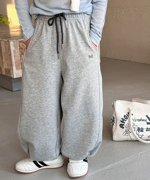 aimoha（アイモハ）の「【aimoha-KIDS-】キッズ 　ワイドスウェットパンツ（スウェットパンツ・キッズ・グレー/ダークグレー/ライトグレー/ブラック・170/160/150/140/130/120/110/100/90）」の15枚目の写真