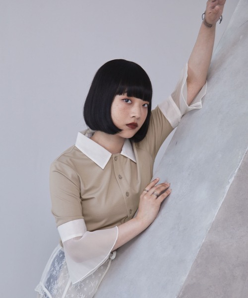 ELUNIS(エルニス)の「シアースリーブコンビカットソー(ポロシャツ・レディース・ベージュ系/ブラック系・FREE)」の5枚目の写真