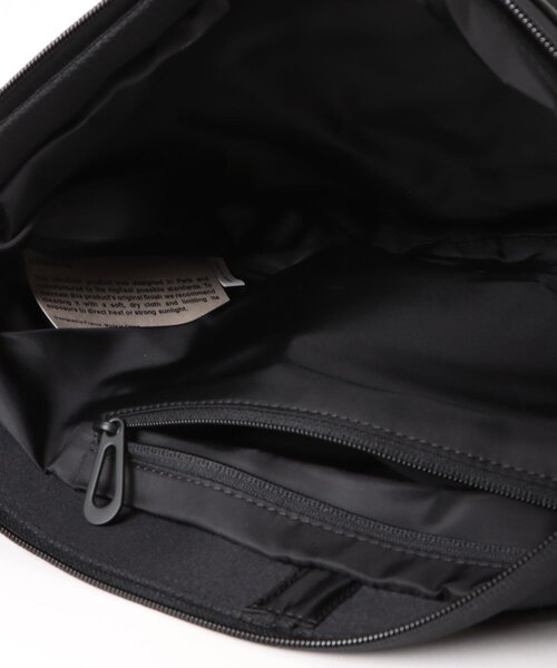 Lui's(ルイス)の「【Cote&Ciel / コートエシエル】ORNE (ショルダーバッグ)(ショルダーバッグ・メンズ・ブラック・FREE)」の10枚目の写真