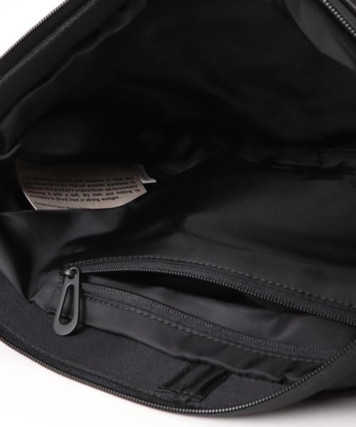 Lui's(ルイス)の「【Cote&Ciel / コートエシエル】ORNE (ショルダーバッグ)(ショルダーバッグ・メンズ・ブラック・FREE)」の2枚目の写真