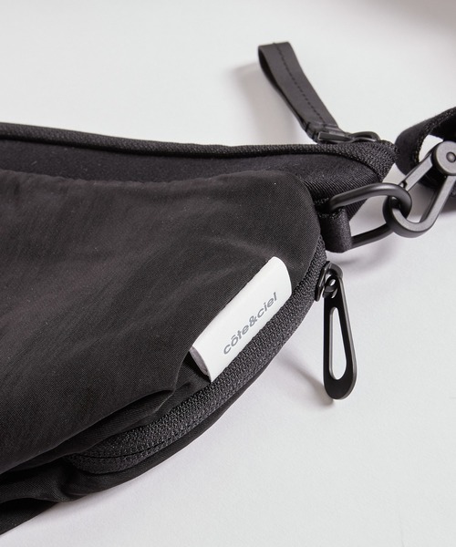 Lui's(ルイス)の「【Cote&Ciel / コートエシエル】ORNE (ショルダーバッグ)(ショルダーバッグ・メンズ・ブラック・FREE)」の3枚目の写真