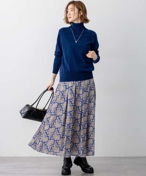 23区 S(ニジュウサンクチイサイサイズ)の「【洗える】Ratti ヴィンテージペイズリープリント スカート(スカート・レディース・ブルー系5/ブラック系5・32/30)」の17枚目の写真