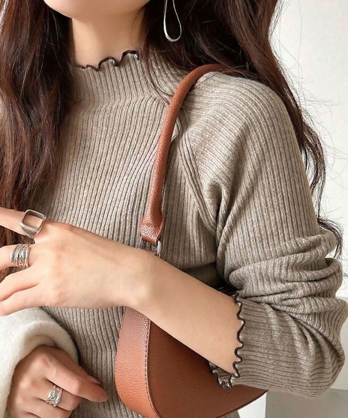 classicalelf（クラシカルエルフ）の「華奢見え叶える程よいフィット感。配色メロウリブニットトップス（長袖）（ニット/セーター・レディース・ブルー/グレー/ブラック/アイボリー/ブラウン/ベージュ/チャコール/ラベンダー・LARGE/MEDIUM/SMALL/X-LARGE）」の6枚目の写真