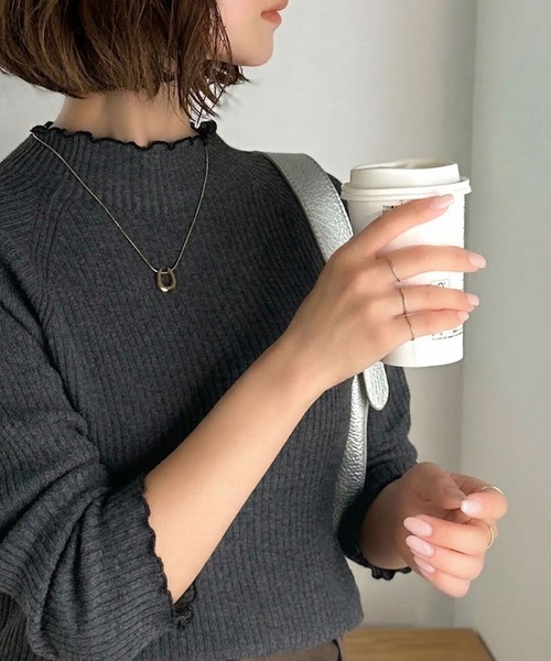 classicalelf（クラシカルエルフ）の「華奢見え叶える程よいフィット感。配色メロウリブニットトップス（長袖）（ニット/セーター・レディース・ブルー/グレー/ブラック/アイボリー/ブラウン/ベージュ/チャコール/ラベンダー・LARGE/MEDIUM/SMALL/X-LARGE）」の13枚目の写真