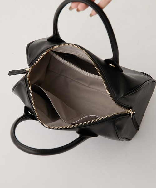 COLLAGE GALLARDAGALANTE（コラージュガリャルダガランテ）の「軽量ミニボストンレザーバッグ/WEB限定（ボストンバッグ・レディース・モカ/ブラック・FREE）」の19枚目の写真