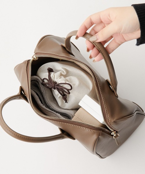 COLLAGE GALLARDAGALANTE（コラージュガリャルダガランテ）の「軽量ミニボストンレザーバッグ/WEB限定（ボストンバッグ・レディース・モカ/ブラック・FREE）」の21枚目の写真