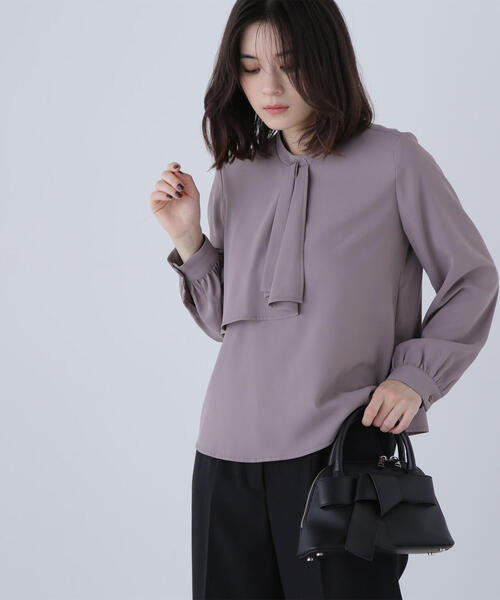 NATURAL BEAUTY BASIC（ナチュラルビューティーベーシック）の「◇アシメラッフルボウブラウス（シャツ/ブラウス・レディース・ラベンダー/ブラウン/オフホワイト・SMALL/MEDIUM）」の9枚目の写真