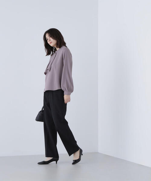 NATURAL BEAUTY BASIC（ナチュラルビューティーベーシック）の「◇アシメラッフルボウブラウス（シャツ/ブラウス・レディース・ラベンダー/ブラウン/オフホワイト・SMALL/MEDIUM）」の10枚目の写真