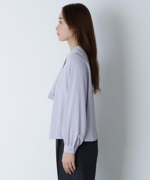 NATURAL BEAUTY BASIC（ナチュラルビューティーベーシック）の「◇アシメラッフルボウブラウス（シャツ/ブラウス・レディース・ラベンダー/ブラウン/オフホワイト・SMALL/MEDIUM）」の22枚目の写真
