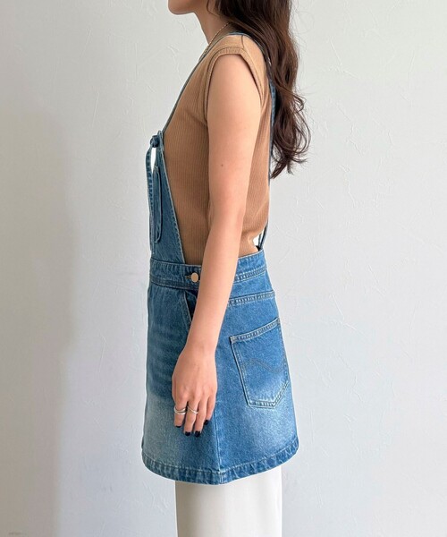 fredy emue（フレディエミュ）の「デニムサロペットチュニック（サロペット/オーバーオール・レディース・ブラック/ブルー・38）」の11枚目の写真